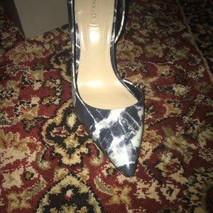 BCBGMAXAZRIA marbled heels sz 9